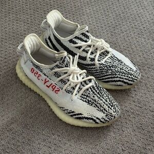 Adidas YEEZY 350 ‘Zebra’ Sneakers